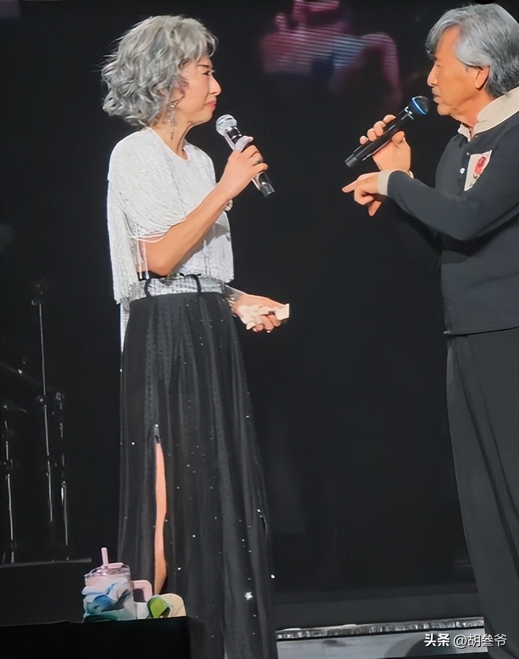 65歲葉倩文64歲楊紫瓊同框，一個緊緻一個褶多，骨相皮相區別明顯