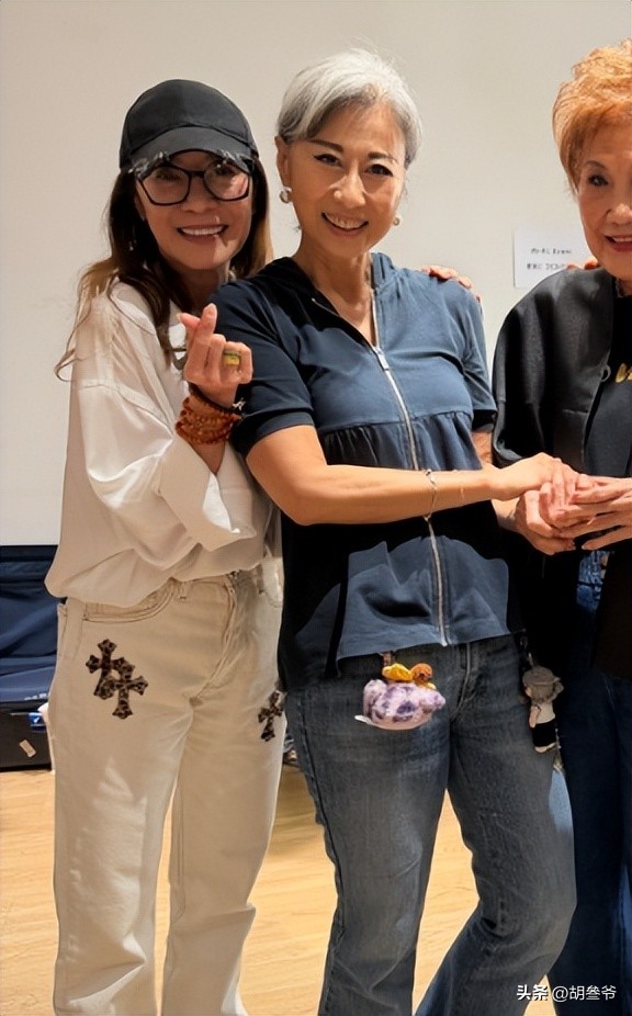 65歲葉倩文64歲楊紫瓊同框，一個緊緻一個褶多，骨相皮相區別明顯