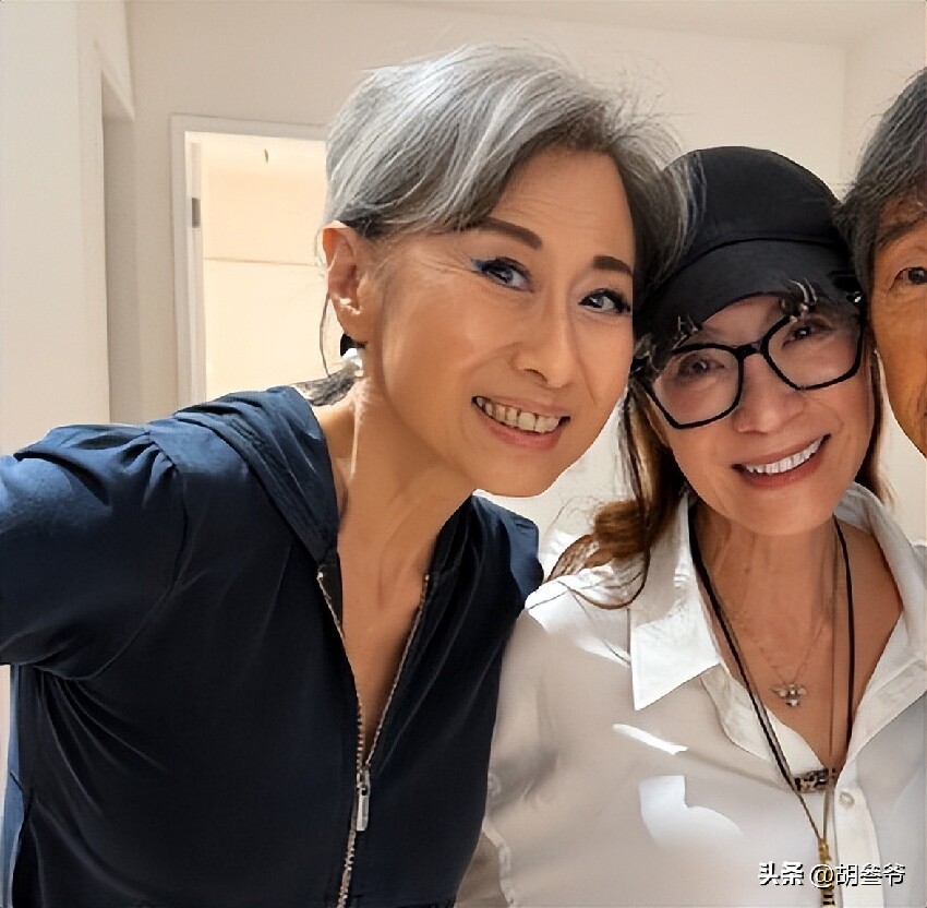 65歲葉倩文64歲楊紫瓊同框，一個緊緻一個褶多，骨相皮相區別明顯