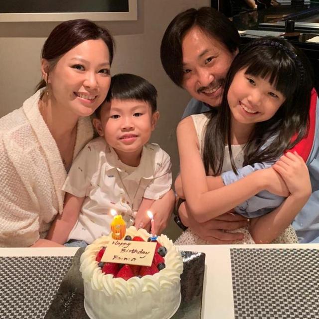 鄭中基終離婚？暴瘦現身家事法庭閉門聆訊，結束與老婆分開走