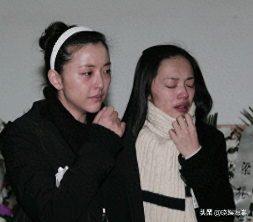 29歲女星家中滑倒「撞碎魚缸身亡」！ 他顫抖壓頸動脈