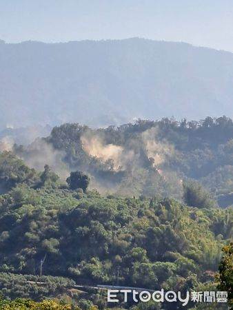 快訊／「震」撼畫面曝！台南楠西山區傳走山，土石粉塵紛飛，恍「末日來臨」！