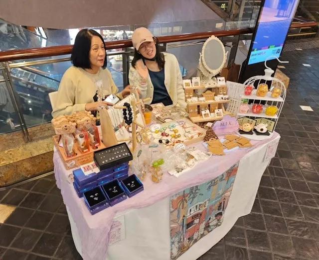 TVB女星沒劇拍淪落戶外擺攤掙錢,入行多年拍過百部劇被指查無此人