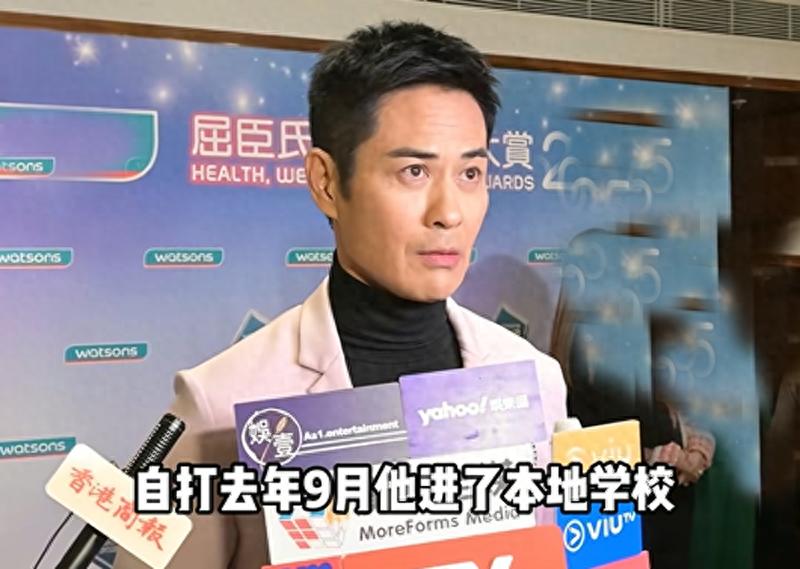 鄭嘉穎輔導兒子功課急哭,後悔讀國際學校,一年級一個漢字不認識