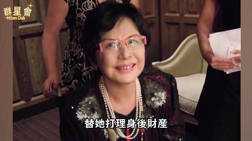 85歲石峰真實身家驚人，結婚44年嬌妻竟然是她，6棟豪宅曝光讓人意外
