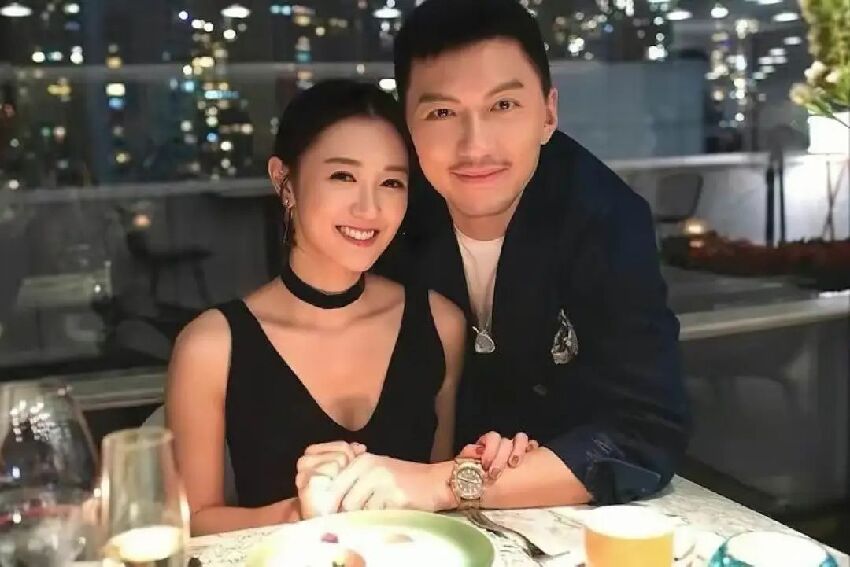 恭喜！TVB富二代港姐突然宣布懷孕，與帥氣港男老公結婚三年常常秀恩愛