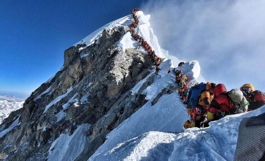 珠峰8600公尺處躺了28年的睡美人，至今無人敢動她遺體，死後真相令人毛骨悚然