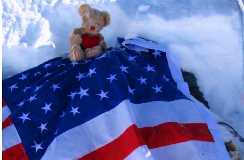 珠峰8600公尺處躺了28年的睡美人，至今無人敢動她遺體，死後真相令人毛骨悚然