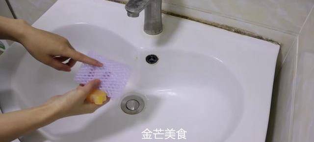 肥皂放在油煙機上塗一塗，效果這麼厲害，我也是剛學會，漲知識了