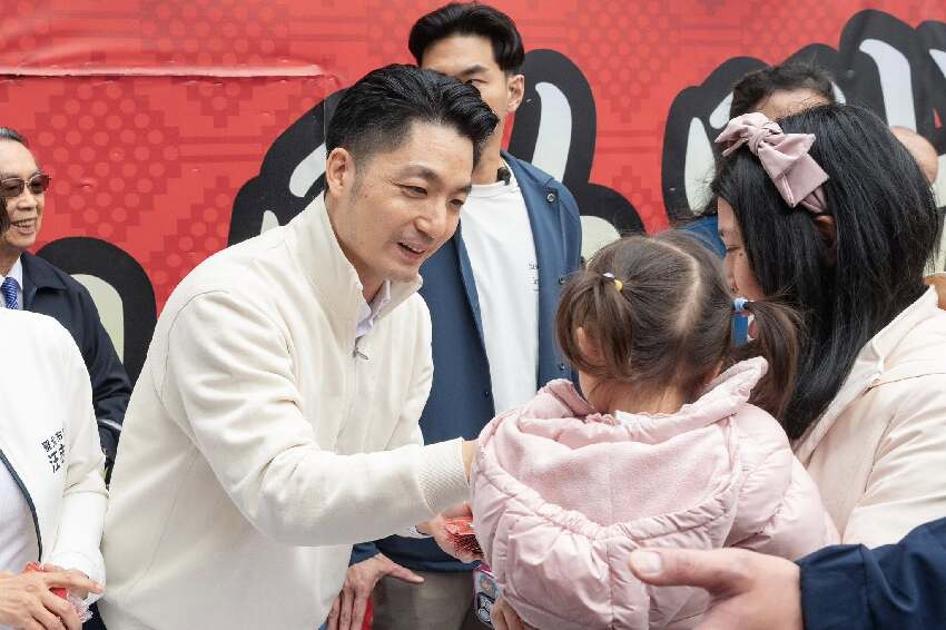 台北市長要選誰？2.5萬人表態「最新民調結果驚人」