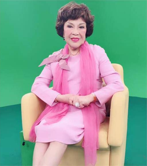 89歲周遊一口氣「拔掉上排植牙」最新模樣曝　認不敢見人「怪年輕太愛美」