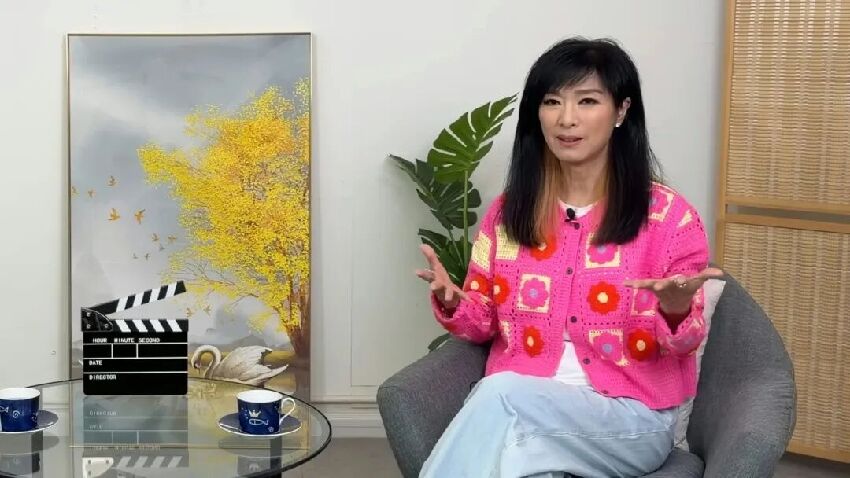 香港資深女星70歲拒擺壽宴，出道55年首開音樂會，至愛離世16年