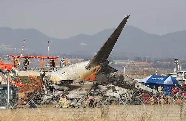 濟州空難「最小遇難者」生前全家合照曝光「開心游泰國」臨時改行程釀悲劇，出遊目的藏洋蔥