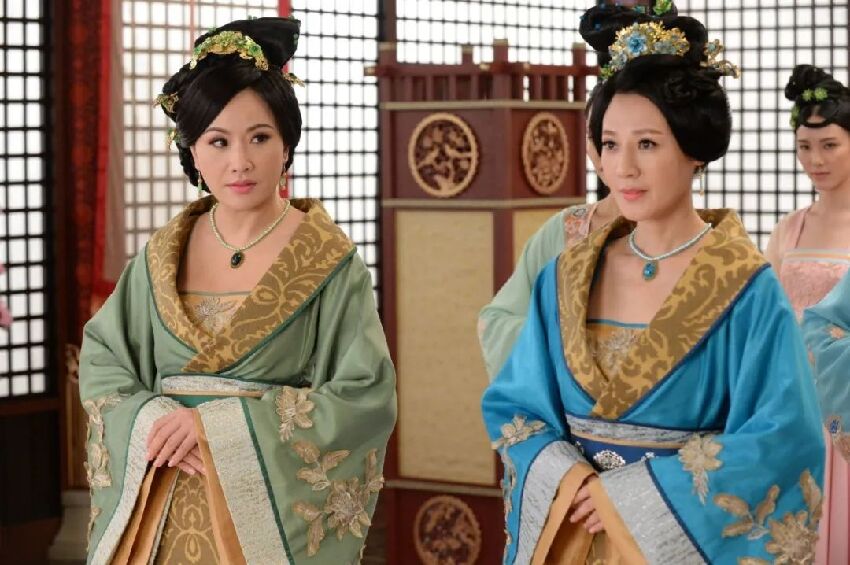 51歲TVB「美魔女」因性感角色被嫌棄致3段情終？無懼10年單身寧花積蓄照顧患病雙親