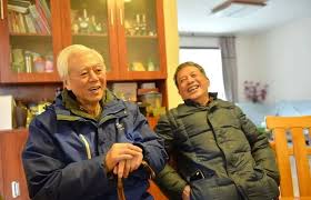 68歲大叔每天晚上堅持穿襪子睡覺，一年後體檢，醫生：太聰明瞭，你不長壽誰長壽