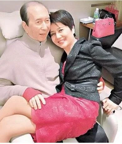 28歲嫁大39歲千億富豪「8年連生5胎」從不坐月子「生完就工作」拒每天10萬零花錢「最終爭到百億家產」網：這才是聰明的女人