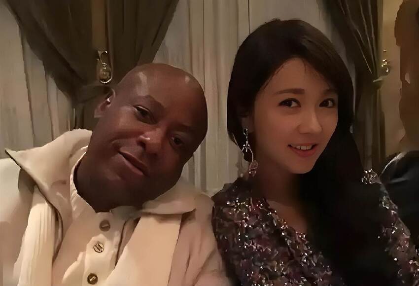 和黑人男友同居多年無疾而終  竟成為她「一生之痛」 如今44歲誰都不敢輕易碰她