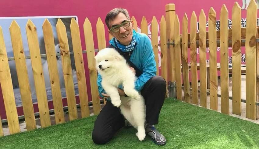 TVB黃金配角罕見露面，身材消瘦變紙片人，遭網友質疑患病