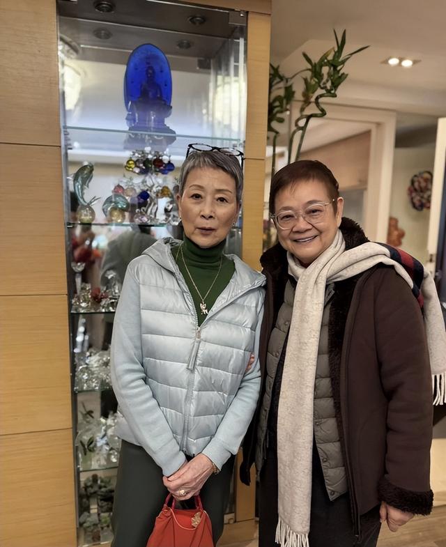 白雪仙96歲仍雍容華貴！愛徒齊拜年，與任劍輝情深一世令人動容