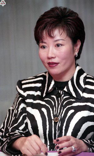 事業風光婚姻卻一地雞毛！3婚3離劈腿3男，霸佔前夫豪宅，搶走5億家產，75歲熊旅揚驚人近況曝光...