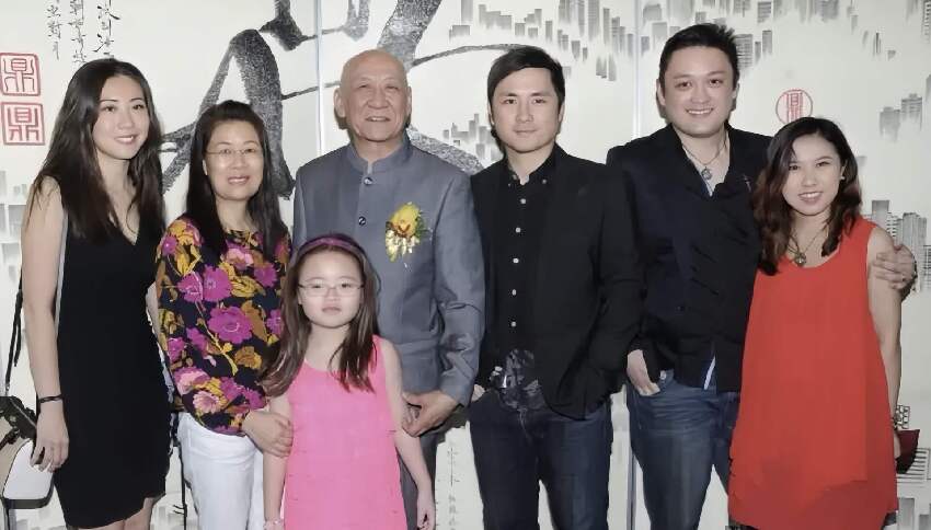 突發！TVB知名老戲骨每月給大兒子5萬生活費，痛斥大兒媳挑撥離間