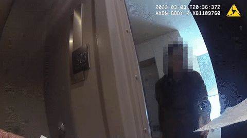 47歲華裔女博士被9名美警「連開18槍擊斃」警察:她持刀襲警拒繳管理費「審判結果」打臉全網