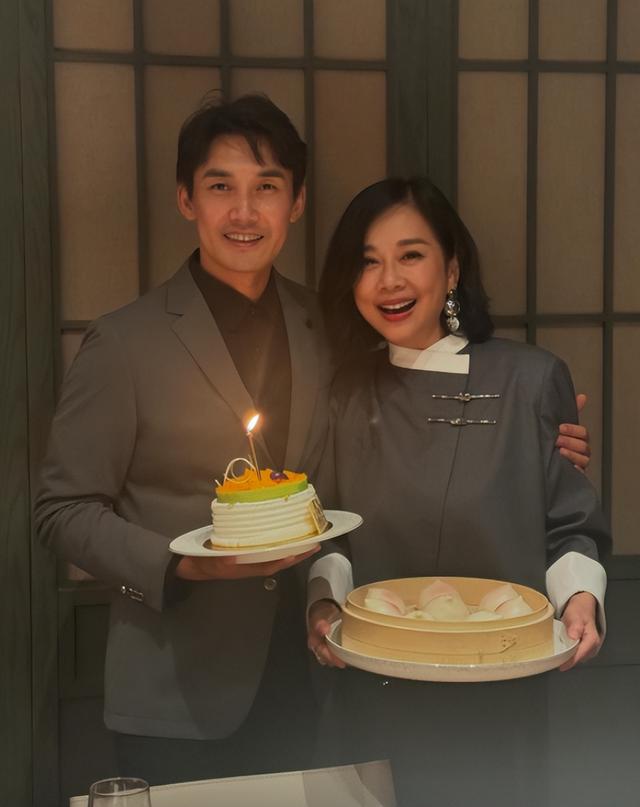 香港知名女星被指非常憔悴，因切除子宮無法生育，自認虧欠老公