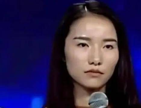 親生父母拿著錢,要認回被遺棄的博士女兒,肖晶晶:請帶著錢離開