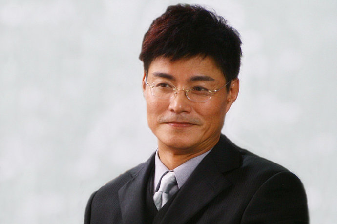 窮到賣蔥油餅！66歲王中皇走投無路「岳父母卻相挺」：來住我們家　牽手多年自責「沒能讓妻過好日子」