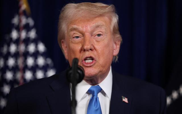 特朗普回應槍擊事件中撤離「跌倒」細節，辯稱「按特工要求趴到地上」，直言槍手有病：他是個瘋子，他經歷了很多，可能病得不輕