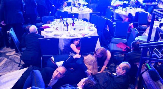 特朗普回應槍擊事件中撤離「跌倒」細節，辯稱「按特工要求趴到地上」，直言槍手有病：他是個瘋子，他經歷了很多，可能病得不輕