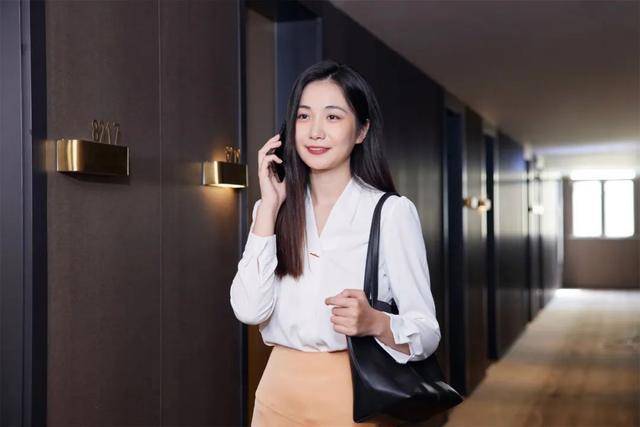 一個女人有這種身體語言,就是外面有了別人