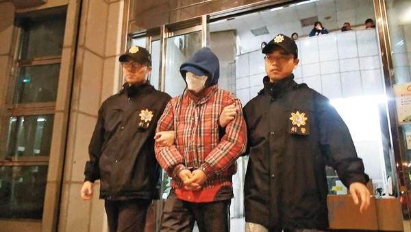 景美驚駭命案曝光！半夜傳出哭聲，鄰居「上門抗議」隔天才知「屋內人早已身亡」