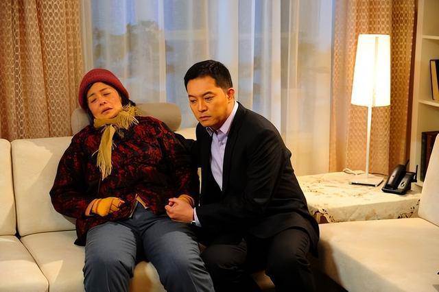 婆婆「天天打麻將」不肯幫帶孫,牌桌上突發「腦中風住院15天」求兒付醫藥費!結果...