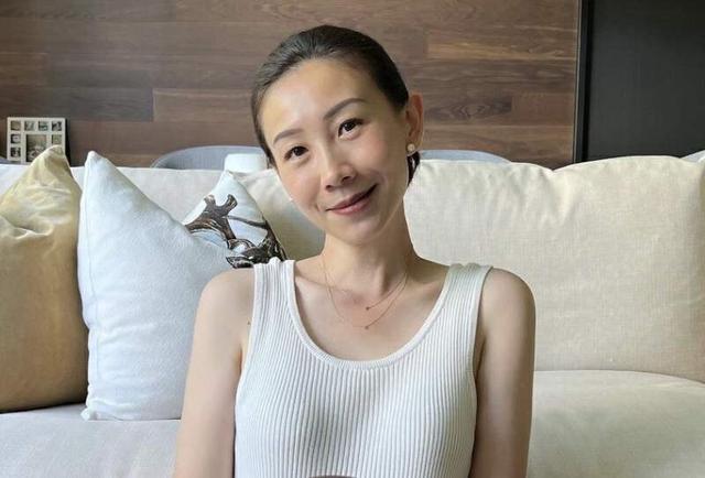 談過30多段戀情！香港女星區文詩至今單身，前任男友遍布全球