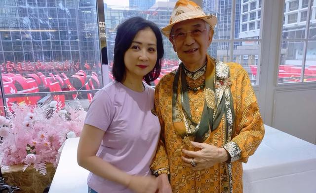 一路走好！香港知名演員突發心臟病離世，因年輕時貪玩一生未婚