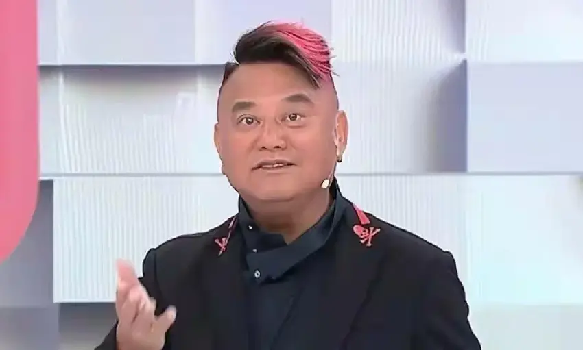 陳百祥自揭曾是富二代，父親賭馬致家道中落，仍贍養父親至90多歲