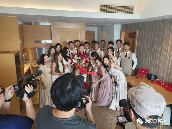 30歲TVB男藝人今日結婚，女兒已七個月大，兩位力捧小生做兄弟