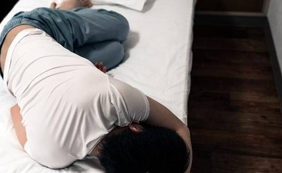 夫妻壞壞後,為什麼總是感覺「腰酸背痛」?可能和3件事情有關