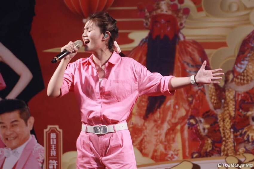 NONO!52歲終遭現世報 昨夜傳來不幸消息 朱海君醫院門口崩潰痛哭