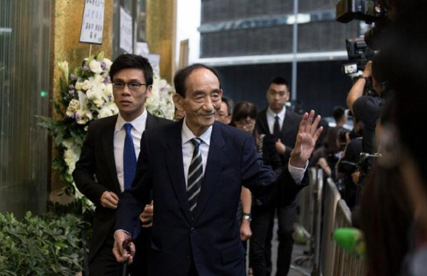 鋪王鄧成波小兒子被申請破產，欠債1599萬，家族巔峰期資產800億