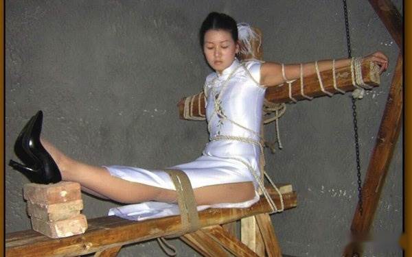 美到總統夫人眼紅！女星被爆「摘宮＋囚禁男監5天」流放海外 ，消失娛樂圈多年「一生不婚不生」