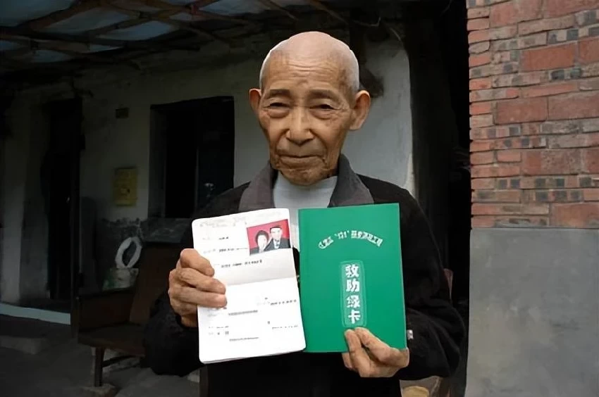 80歲老人再婚！她與相親對象一見如故　新婚夜夫婦暢談「才知兩人早是夫妻」：遲來60年的重逢