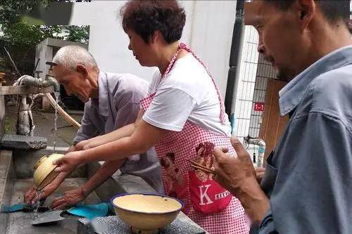 一人洗碗，全家得癌？醫生提醒：洗碗有4習慣，全家跟著一起遭殃