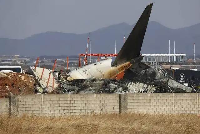 韓國空難「倖存者座位圖」曝光！看懂分佈位置後，真的驚出一身冷汗