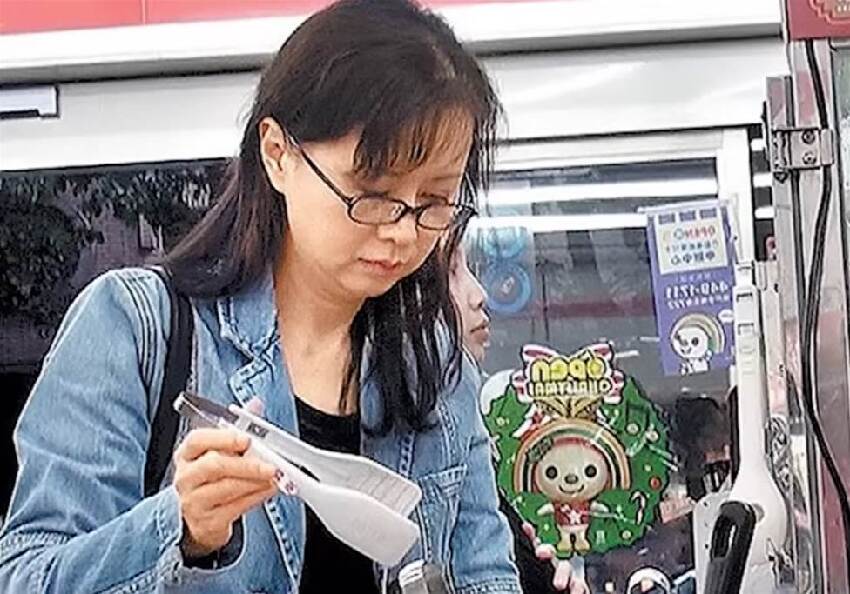 玉女歌手李碧華泄近況，結婚27年竟活成這樣，丈夫真面目曝光讓人意外