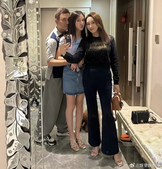 郭可盈女兒畢業全家外出慶祝，16歲林天若穿露臍裝，身高超過母親