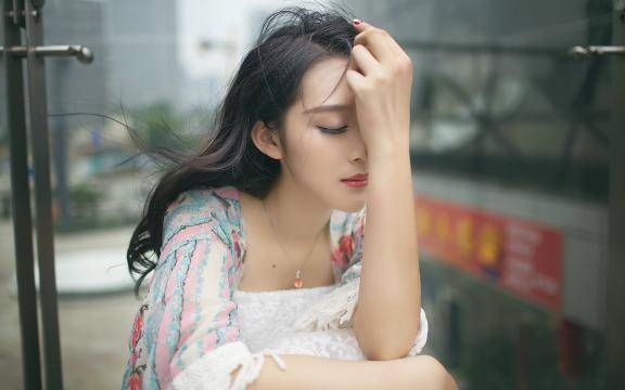 越是觸碰女人這 5 個地方，女人越覺得舒服，男人要明白