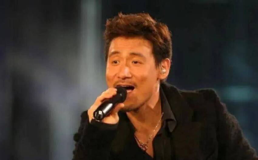 63歲張學友一年開100場演唱會,疑似為債務奔波,只因妻子四年敗光20億?