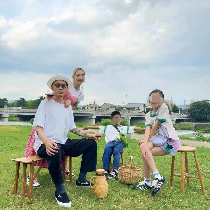 今年才和公公合照！張菲辣媳突爆「將離開台灣」恐移民　嫁大12歲尪「婚姻現況曝」　